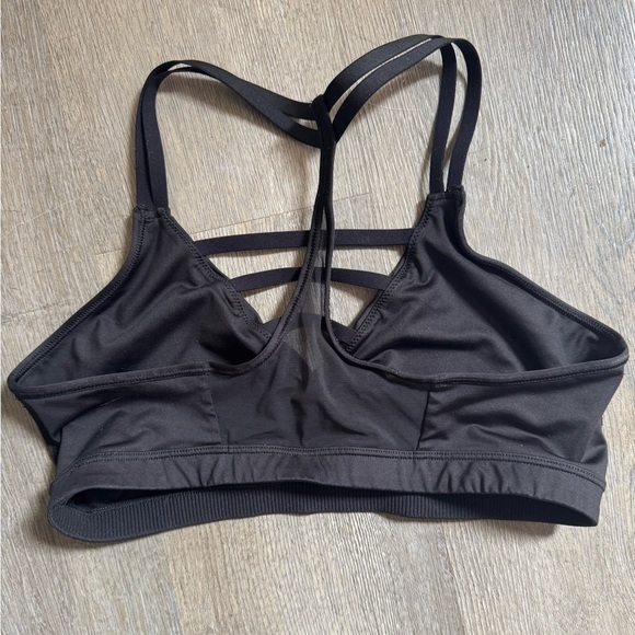 Victoria Secrets VSX Sports Bra - Picture 4 of 5